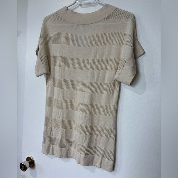 🎉4/30$🎉 Banana Republic Silk-Blend Beige Knit Top - Size Medium - Picture 5 of 6